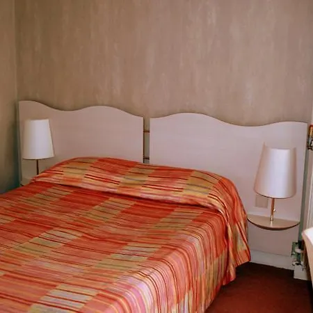 Eiffel Blomet 4*