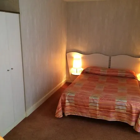 Hotel Eiffel Blomet Paris