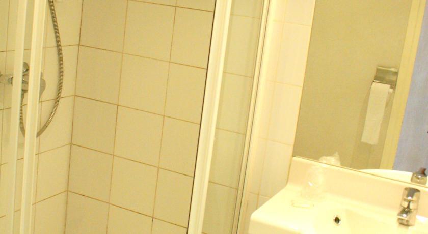 Hotel Eiffel Blomet 4*