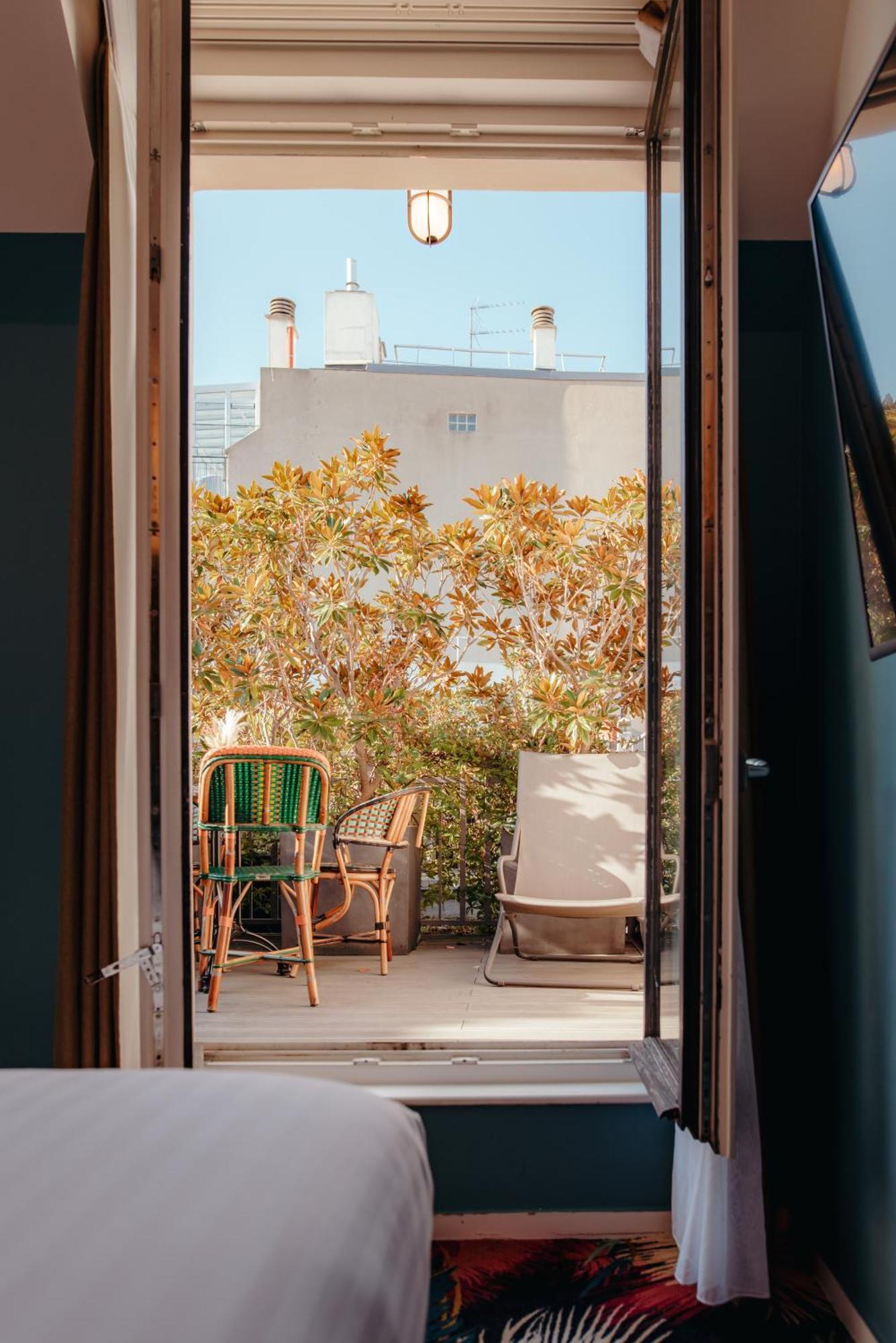 Hotel Eiffel Blomet Paris