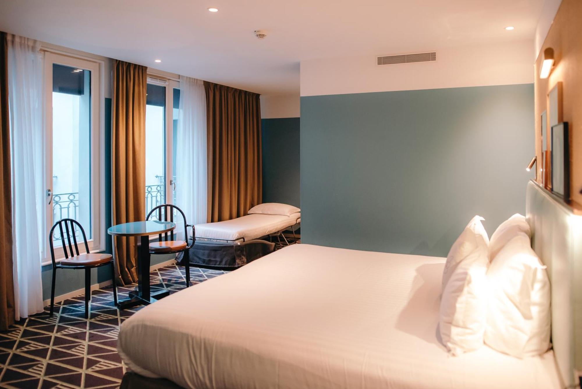 Eiffel Blomet Hotel 4*